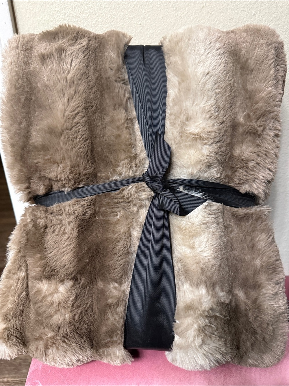 Member's Mark HOTEL Luxury Faux Fur Throw - Taupe